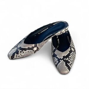 Banana Republic Black and White Snakeskin Mules Size 7